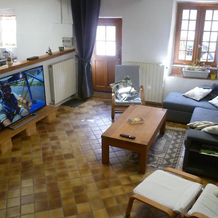 Une Maison Dans Le Village Ribiers 外观 照片